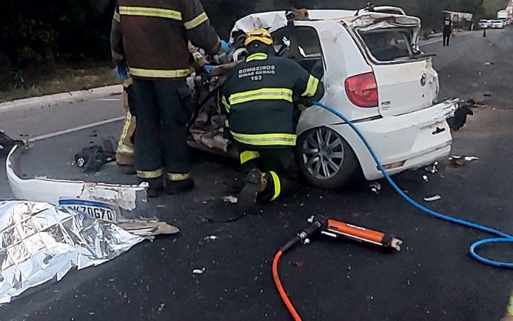 Acidente na BR 251 entre Carreta e Automóvel