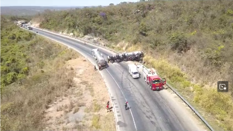 Informações da PRF sobre  interdição no km 450 da BR 251 (Grão Mogol)