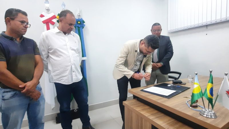 Vereador Stalin Cordeiro é reconduzido ao cargo na Câmara Municipal de Montes Claros