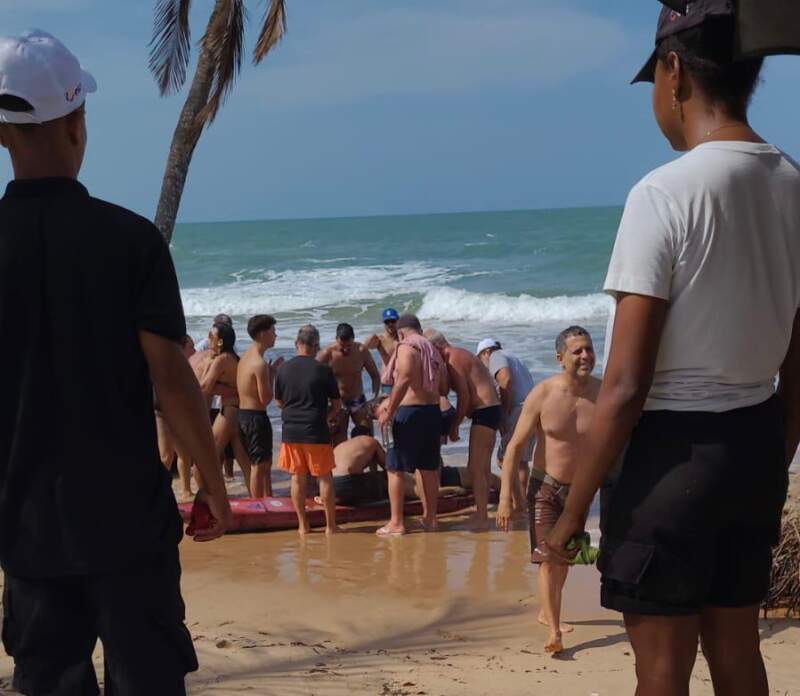 Homem de Montes Claros morre afogado em praia na Península de Maraú (BA)