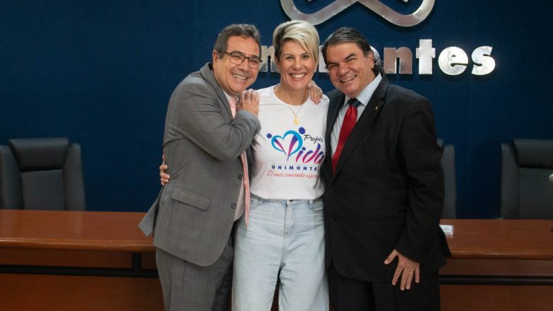 “Outubro Rosa” na Unimontes é marcado com emoção e conscientização sobre importância do diagnóstico precoce