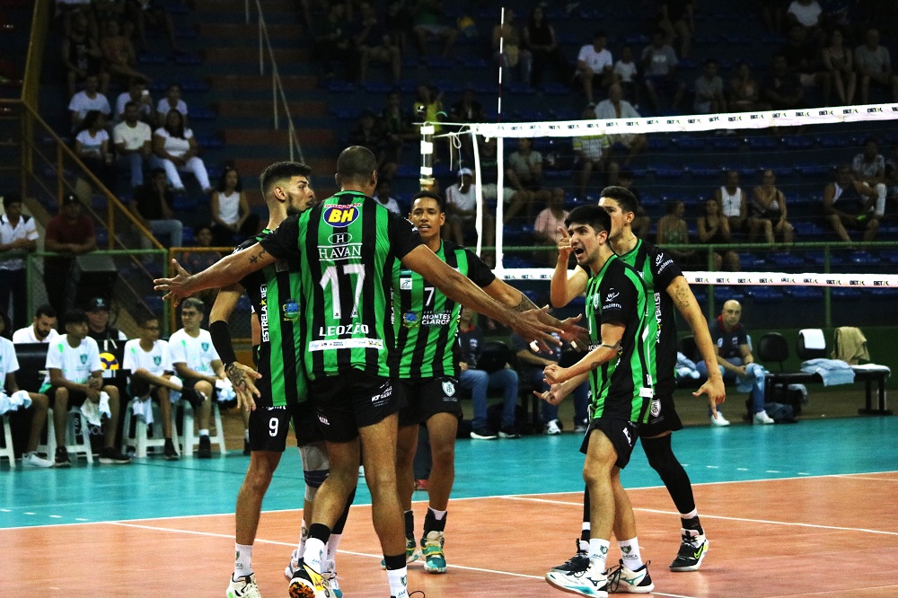 Montes Claros América Vôlei focado no clássico contra o Cruzeiro em Contagem