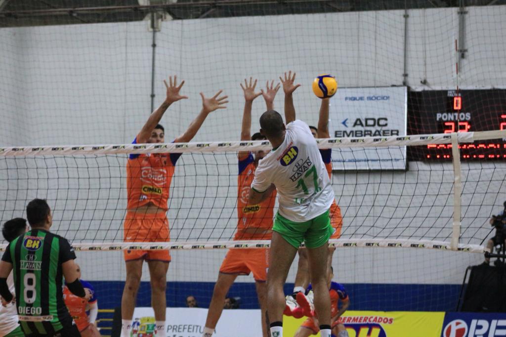 Em jogo disputadissimo fora de casa, MOC América soma ponto importante contra o São José na Superliga