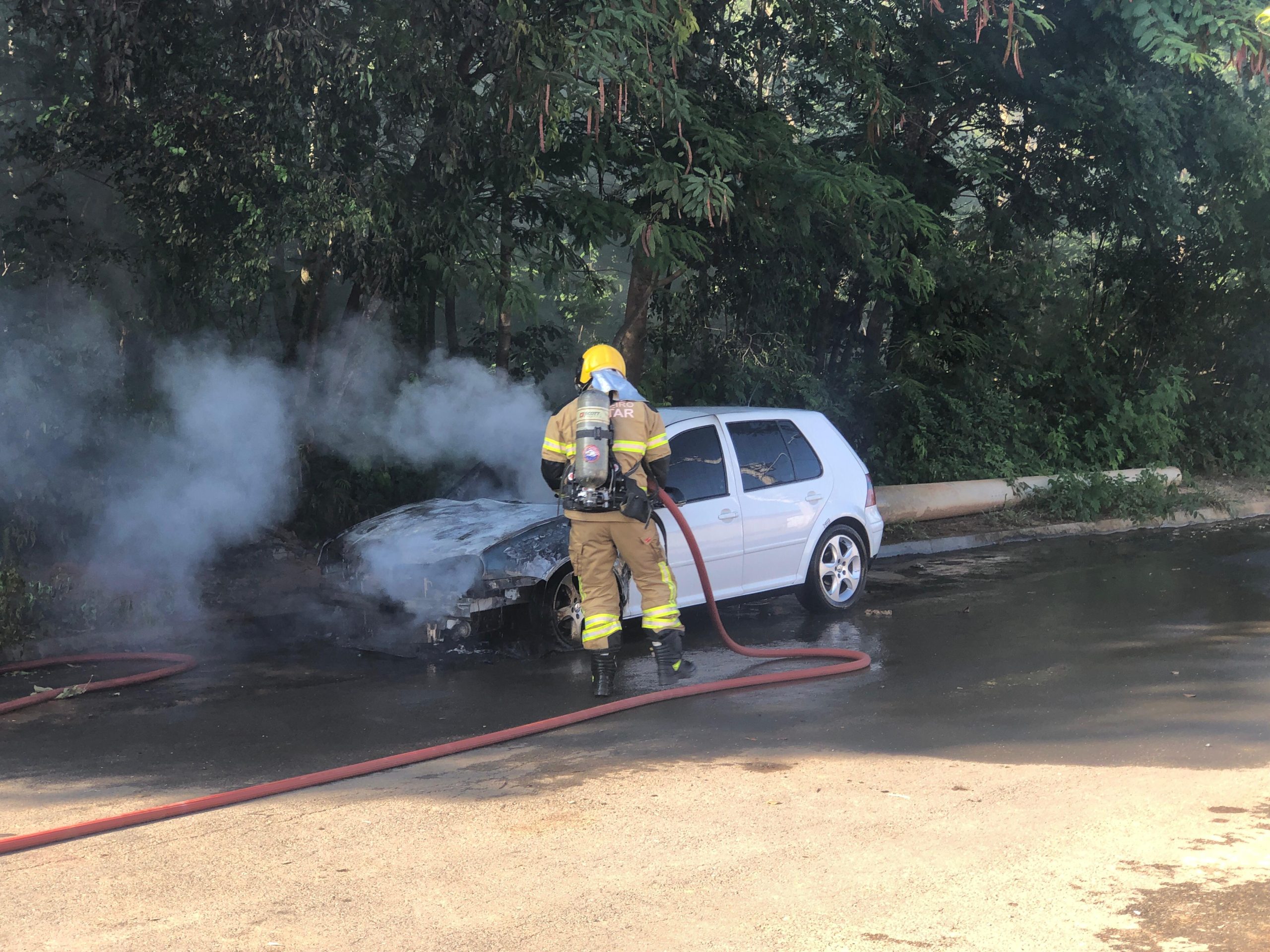 Bombeiros atendem ocorrência de Incêndio no bairro Monte Sião
