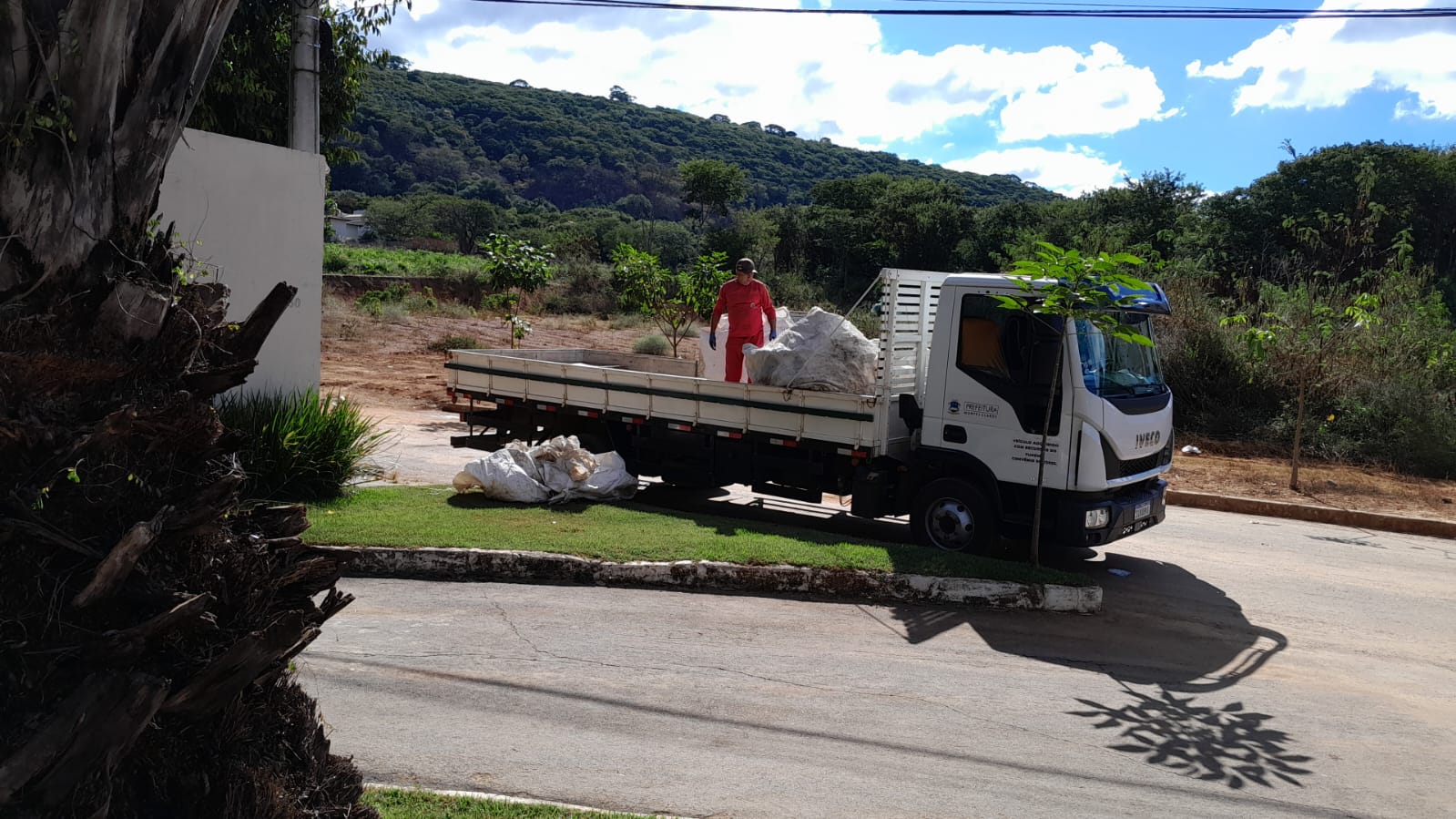 Prefeitura já começou a realizar a coleta seletiva domiciliar