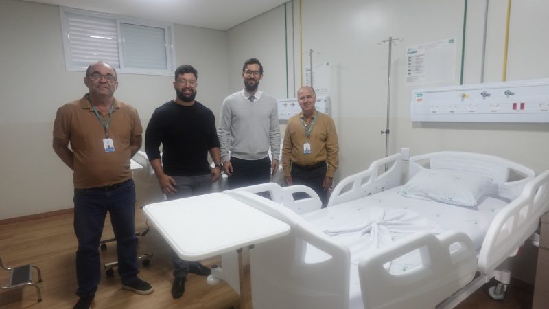 Receita Federal doa roupas e agasalhos para a campanha solidária do HDG