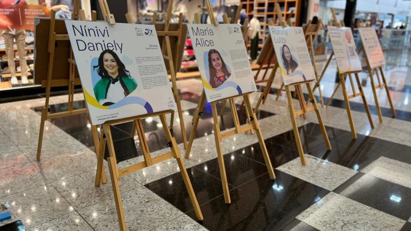 Exposição da Fundação Sara emociona visitantes do Montes Claros Shopping com histórias reais de superação