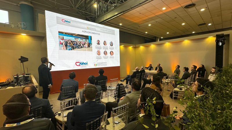 Cardiologista do SAMU apresenta projeto que revoluciona atendimento ao infarto no SUS durante congresso em Porto Alegre