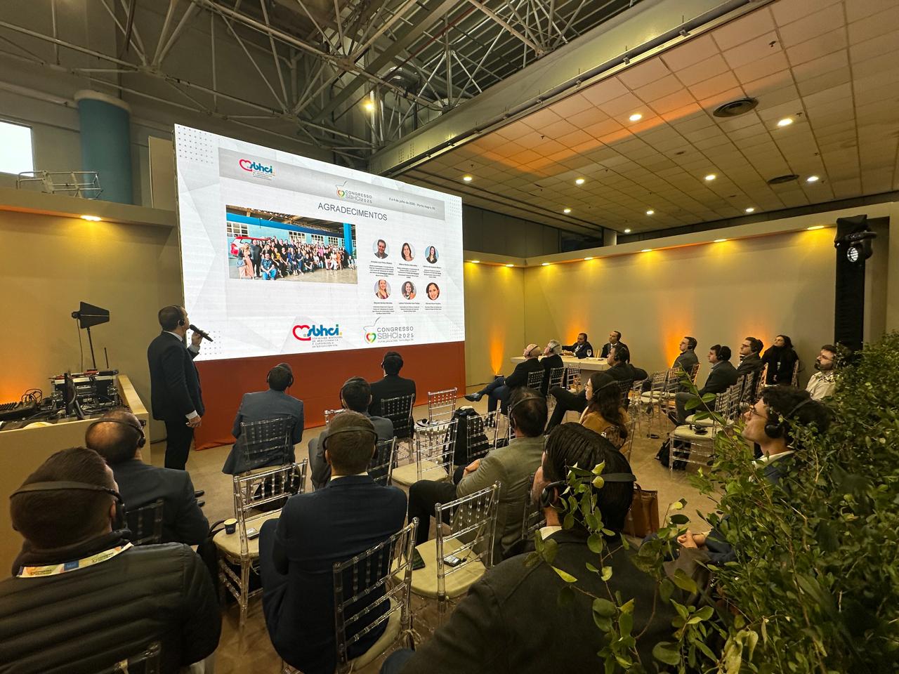 Cardiologista do SAMU apresenta projeto que revoluciona atendimento ao infarto no SUS durante congresso em Porto Alegre