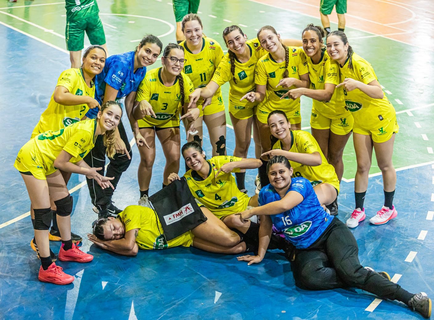 Montes Claros Handebol/AEESB sobe ao pódio com as equipes masculina e feminina na Zonal B do Mineiro Adulto