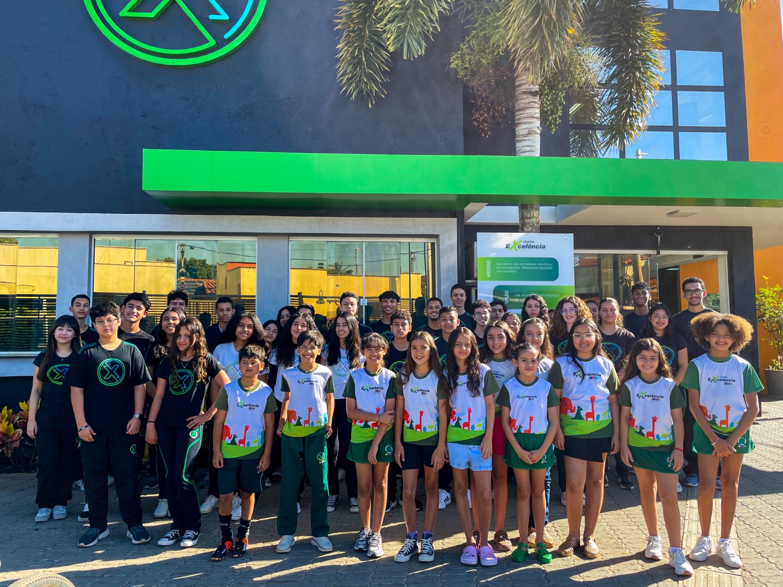 Colégio Excelência consolida protagonismo acadêmico com 83 medalhas olímpicas em 2025