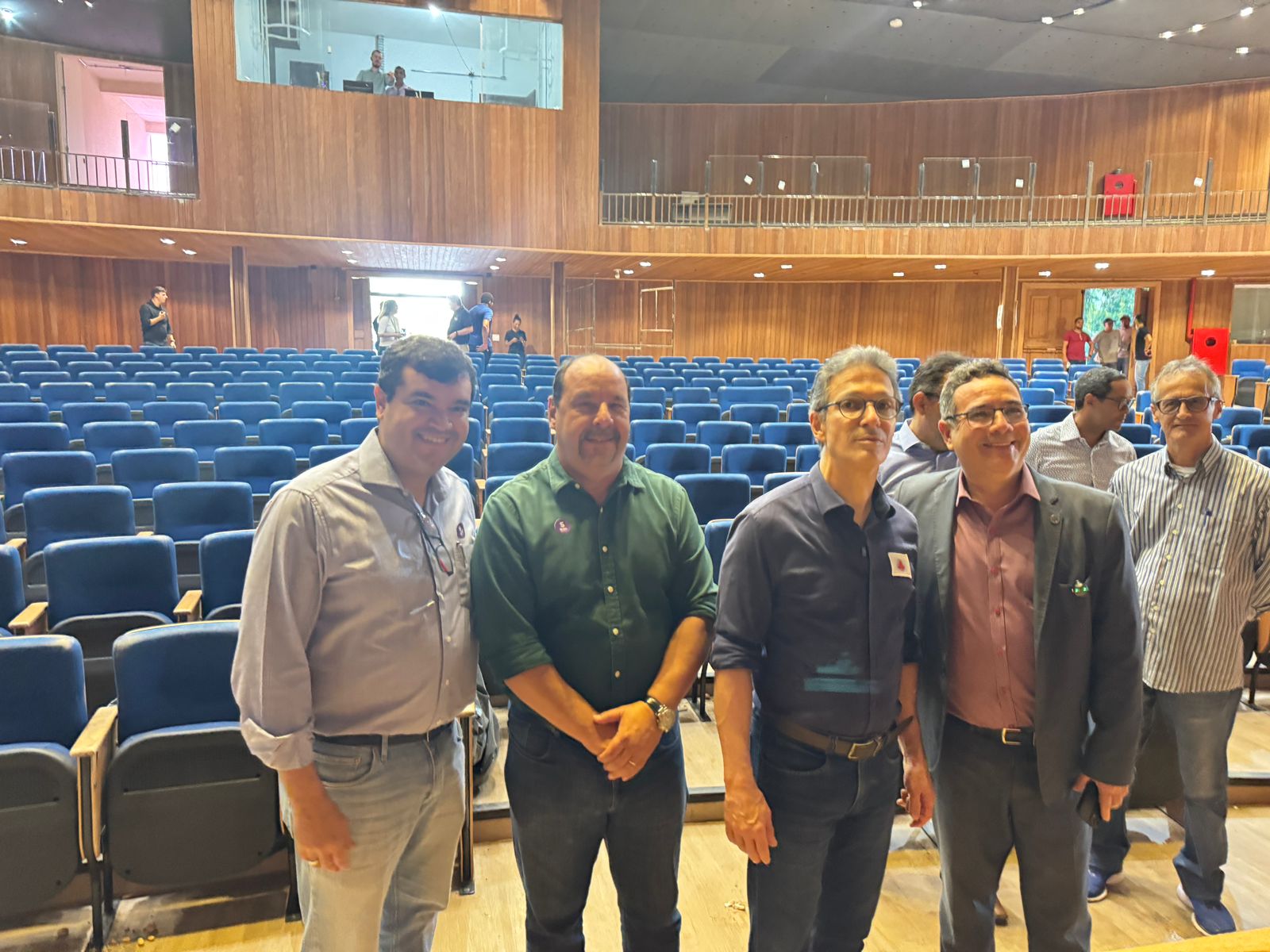 Governador Romeu Zema visita Teatro da Unimontes e Circuito de Conhecimento no campus sede